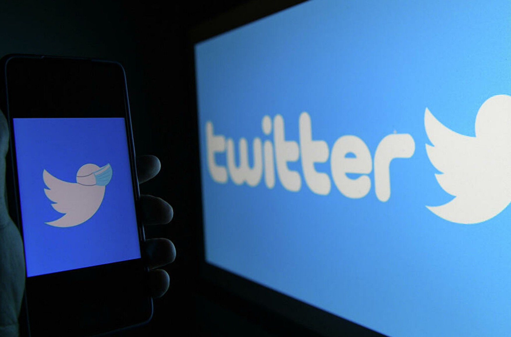 Користувачі Twitter подали в суд на Роскомнадзор через уповільнення роботи соцмережі