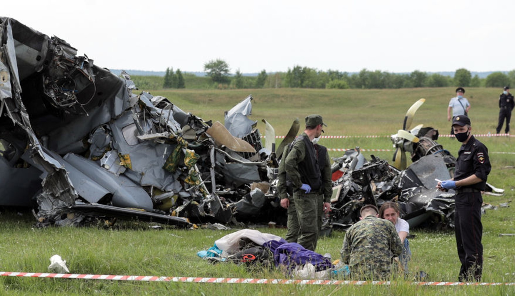Чотири людини загинули в результаті аварії літака в Кемеровській області. Спочатку повідомили про дев'ять загиблих