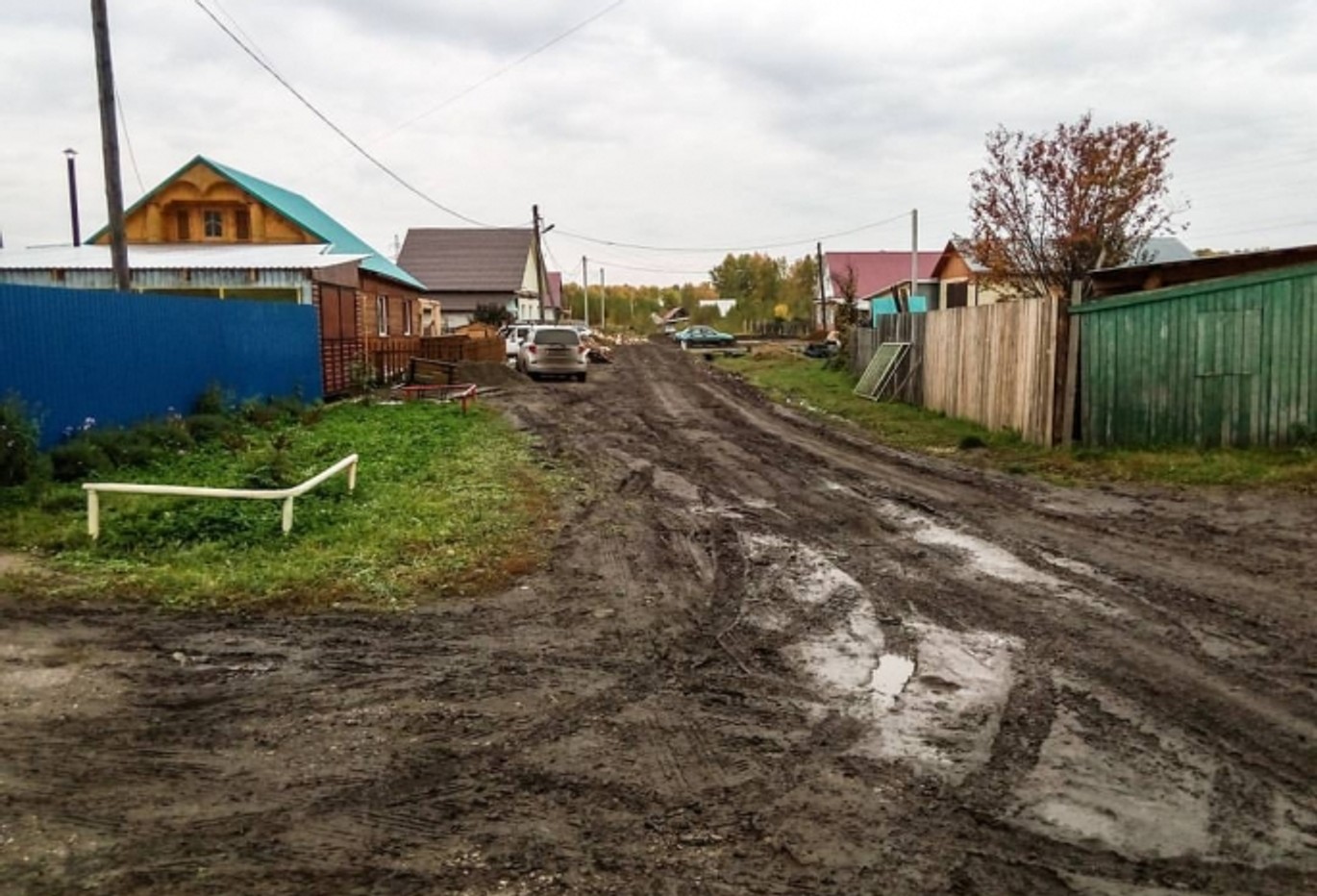 Омські влади заявили, що перенесли запланований ремонт дороги в селі, жителі якої попросили про це Меркель