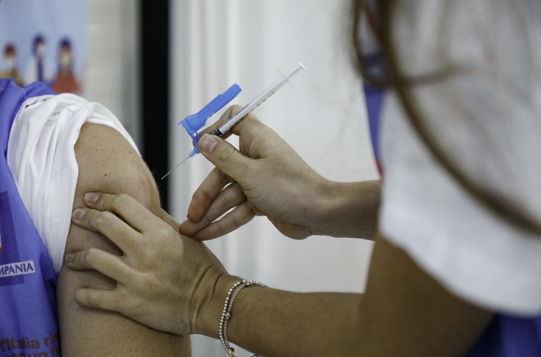 В ЄС 70% дорослого населення отримали хоча б одну дозу вакцини від коронавируса