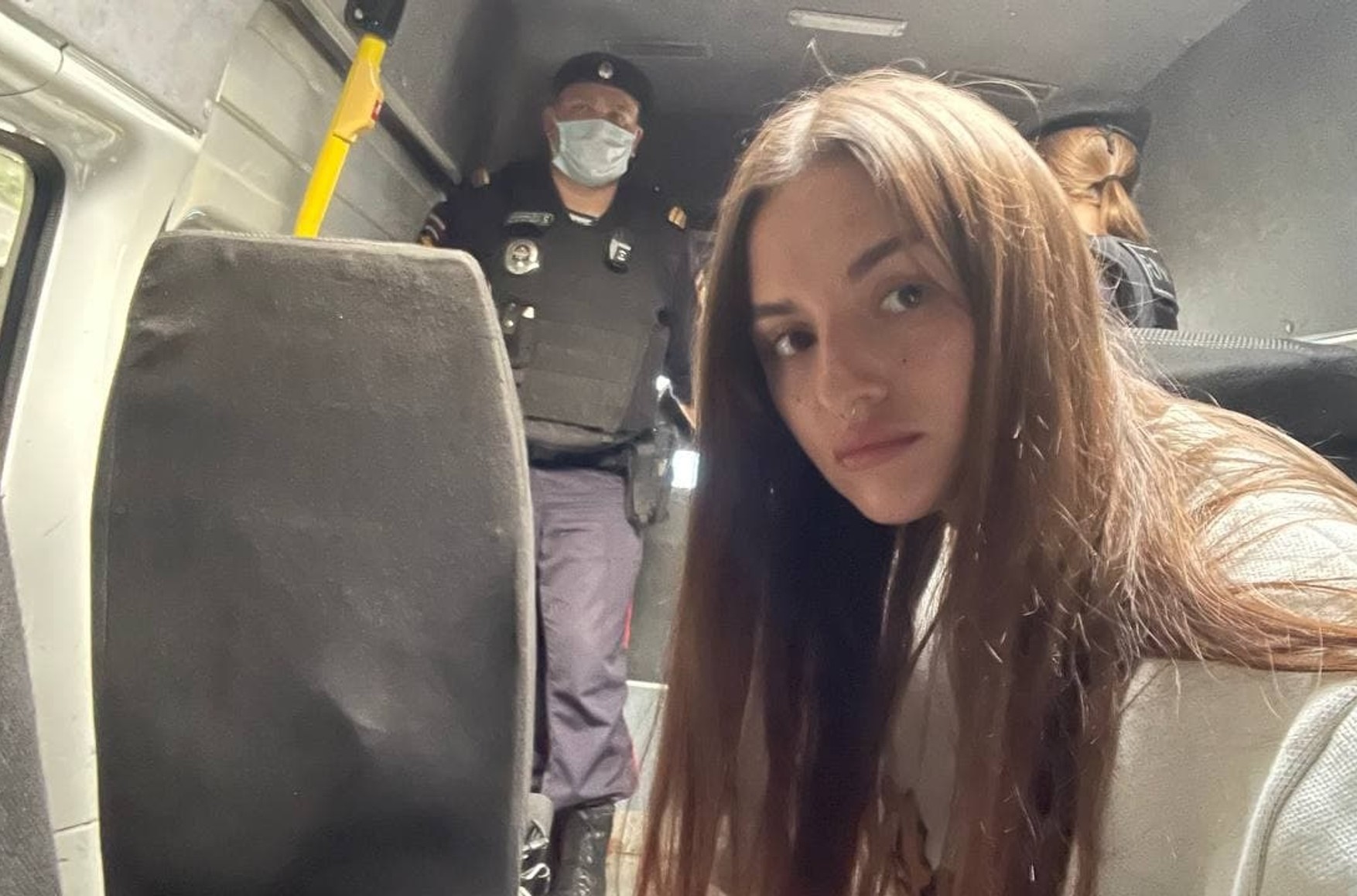 У Москві силовики затримали учасницю Pussy Riot Риту Флорес