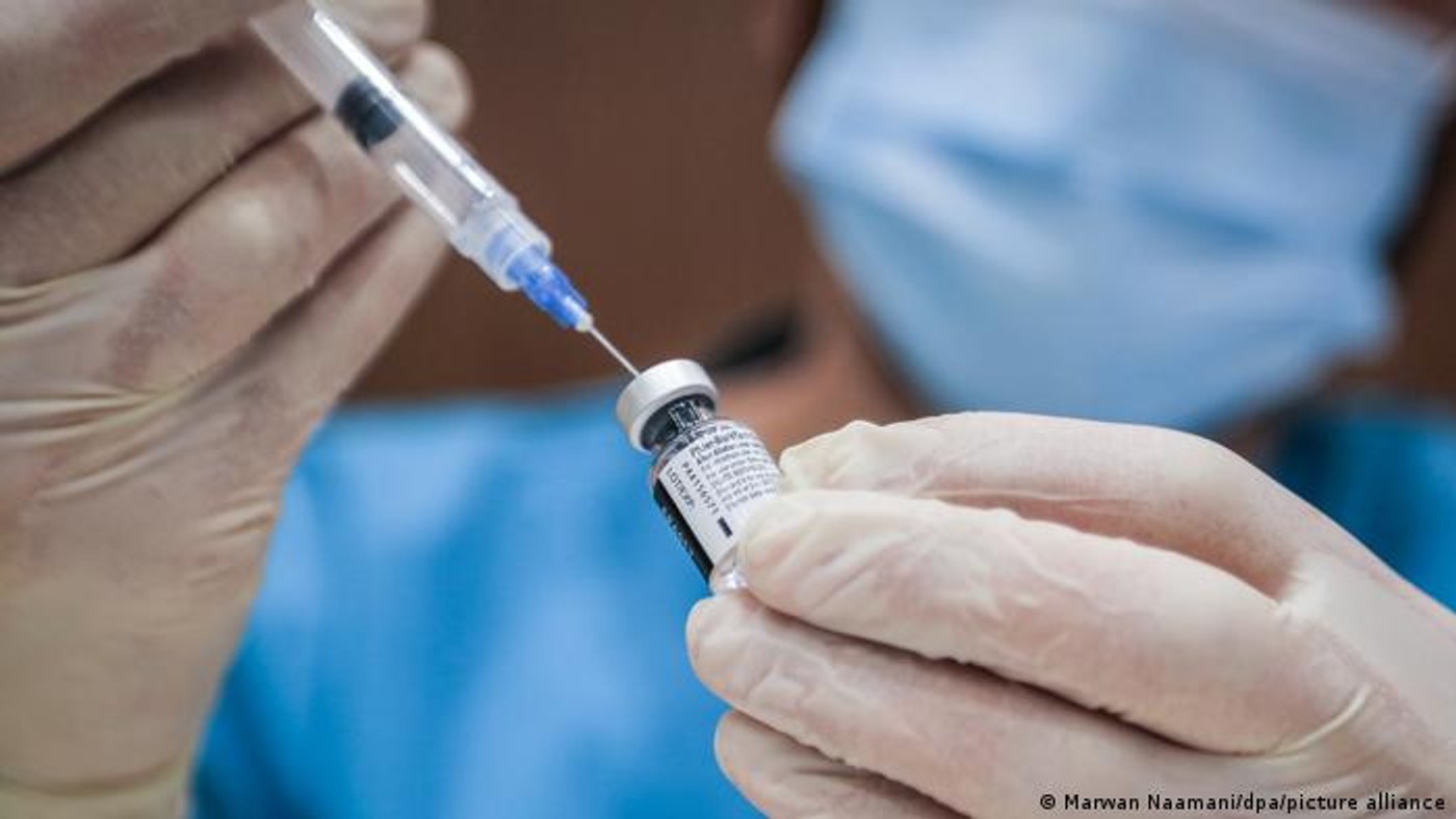 ЄС запропонував Росії обговорити взаємне визнання сертифікатів про вакцинацію. Мінохоронздоров'я допустило можливість використання іноземних вакцин