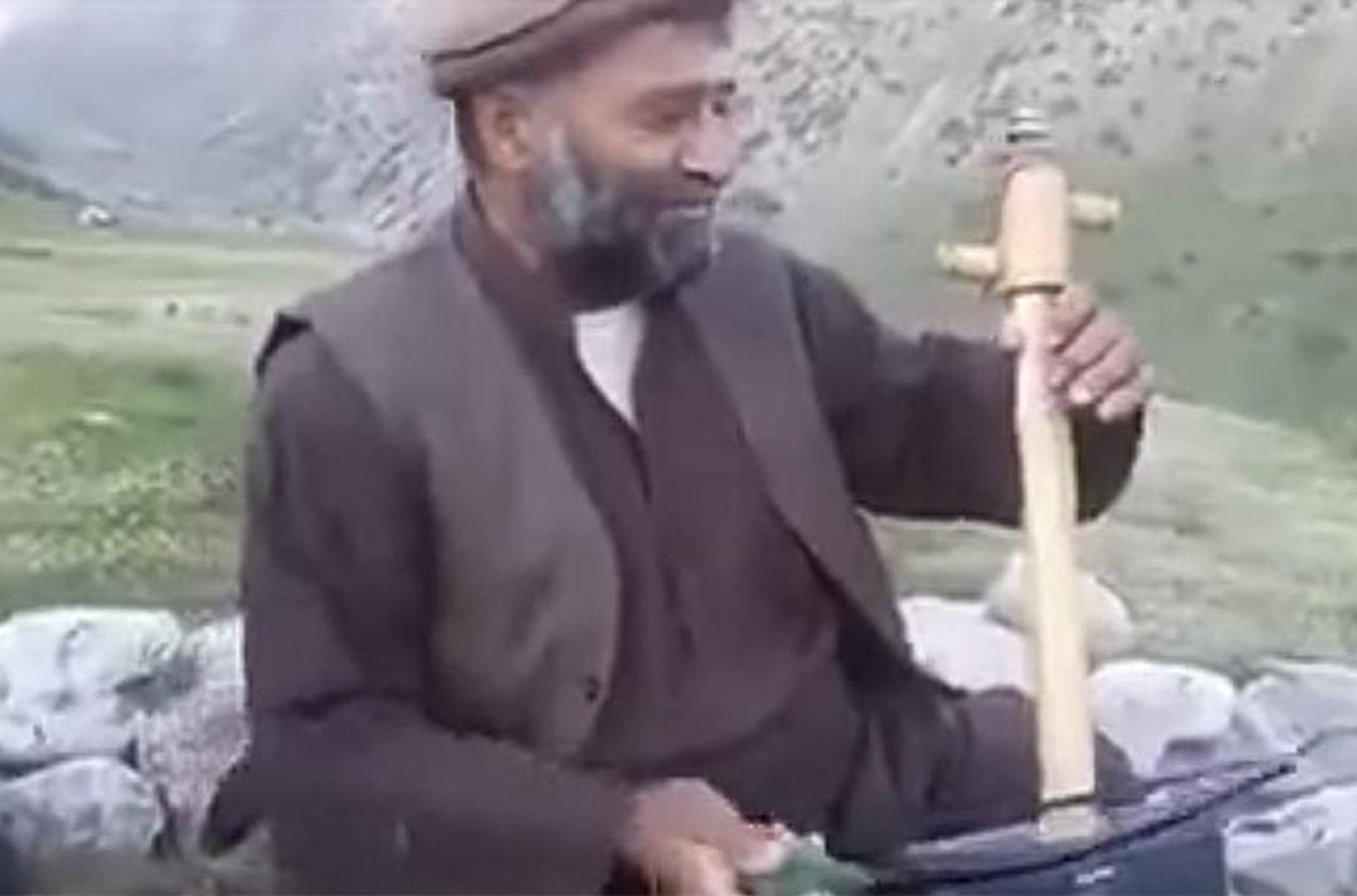Таліби вбили популярного в Афганістані фолк-артиста. Він виконував музику публічно