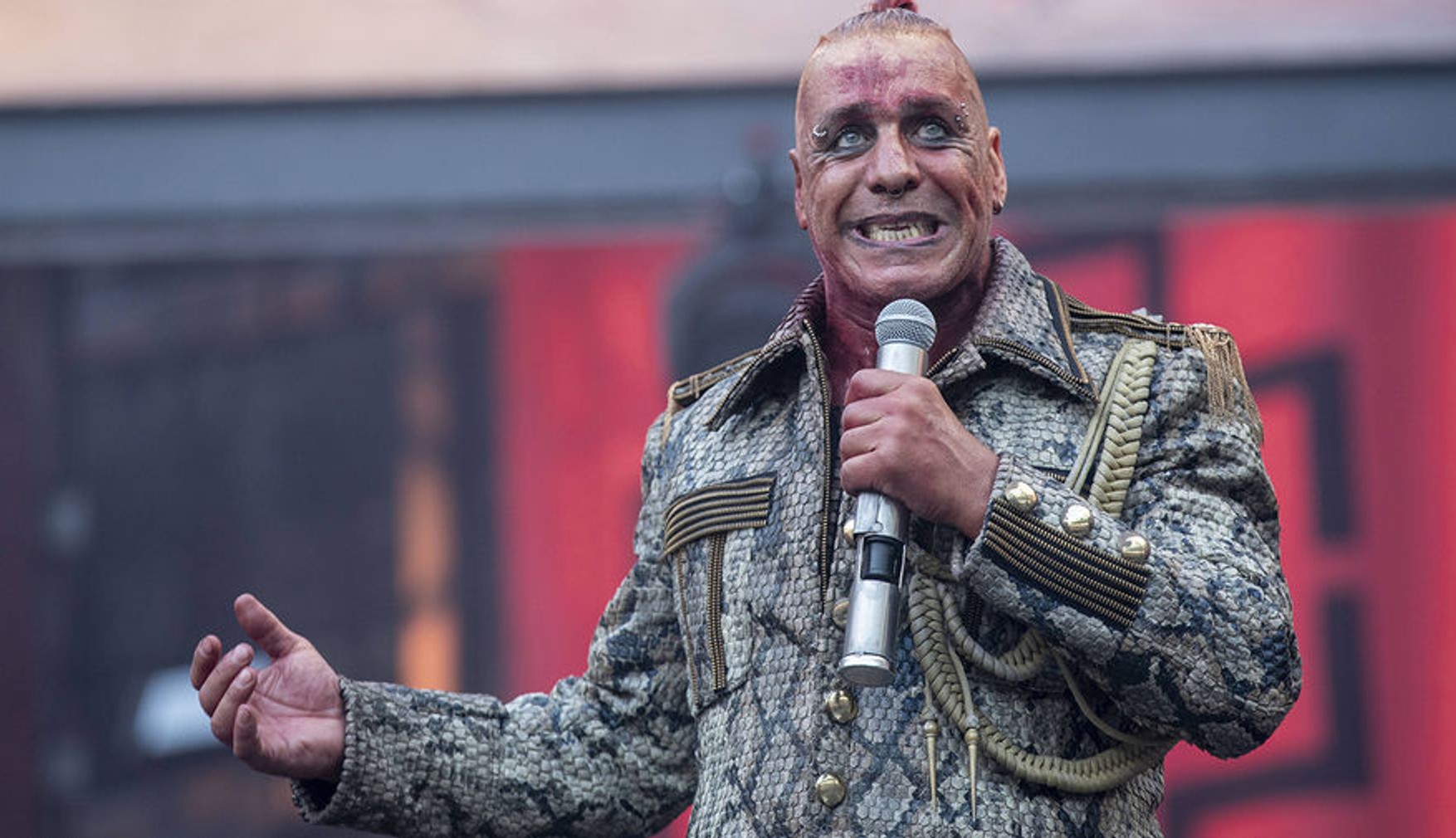 Соліст Rammstein скасував виступ на фестивалі в Твері після того, як до нього в готель прийшли силовики