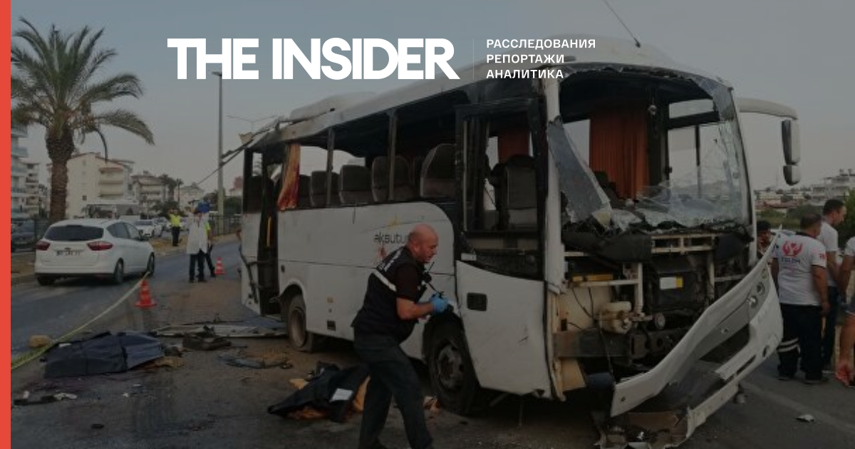 У Туреччині перекинувся автобус з російськими туристами. Чотири людини загинули, ще п'ятеро отримали важкі поранення