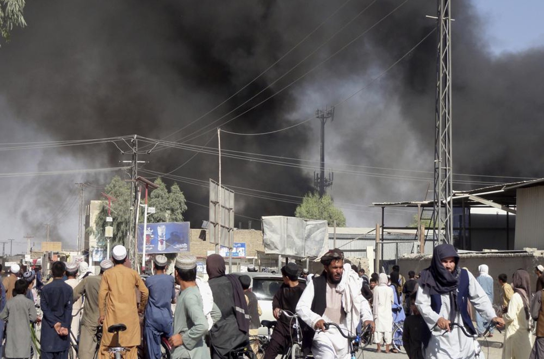 «Талібан» заявив про намір воювати до встановлення в країні влади шаріату. Бойовики в 50 км від Кабула