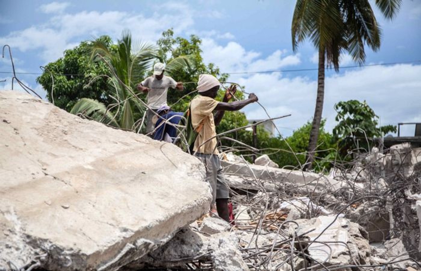 Число жертв землетрусу на Гаїті наблизилося до 2 тисяч
