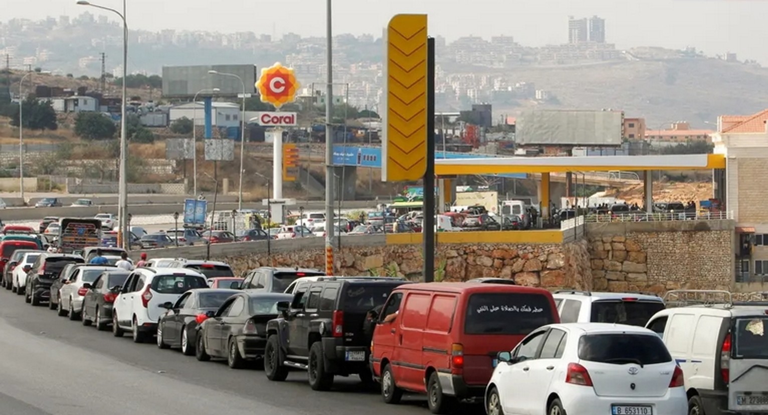 Влада Лівану підняли ціни на бензин на 66%, щоб зупинити «війни за паливо» на АЗС