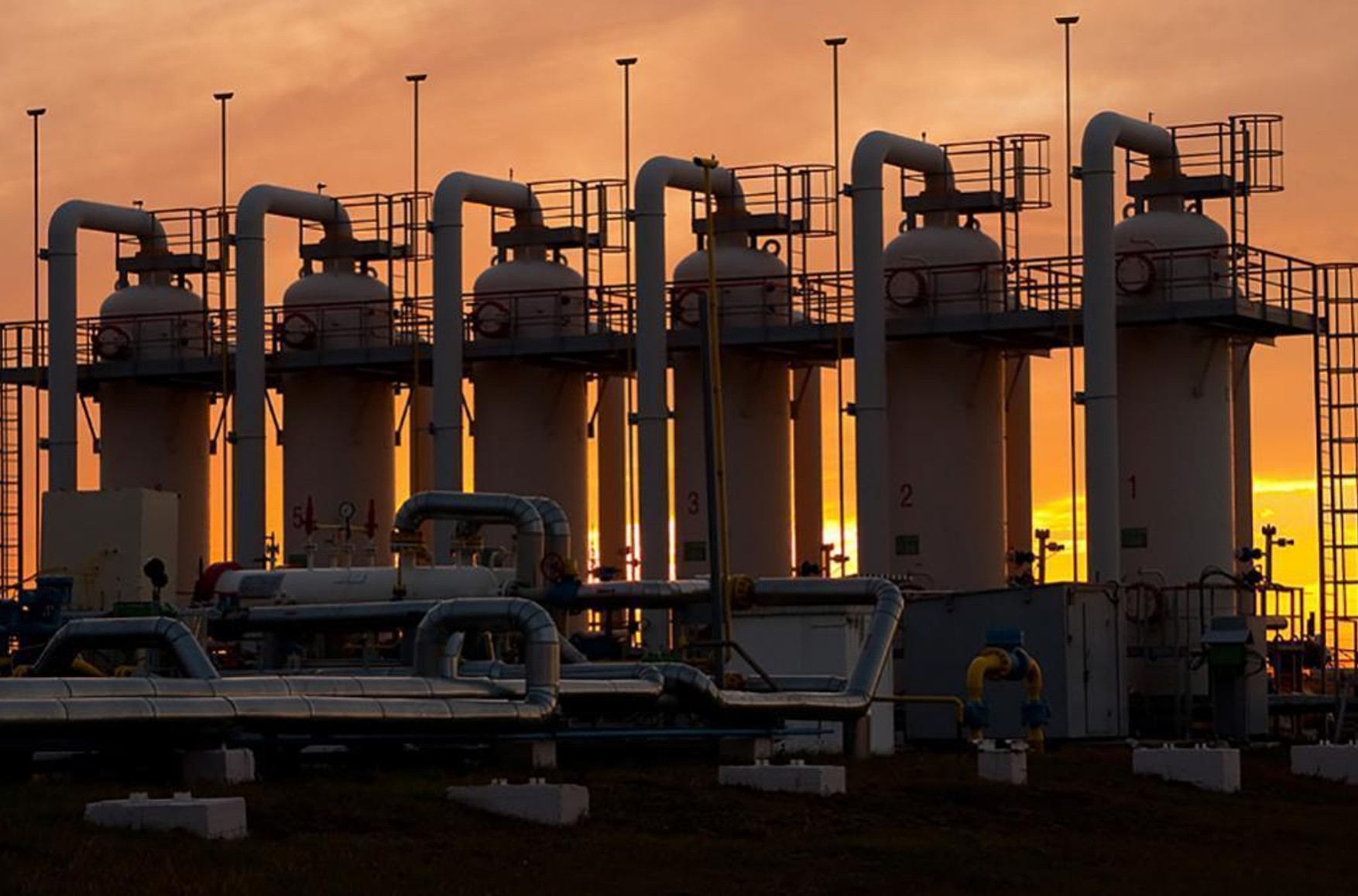 «Газпром» повністю зупинив закачування газу в європейські сховища