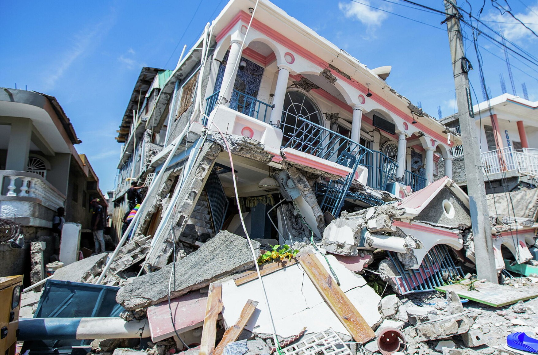 Число жертв землетрусу в Гаїті перевищило 700, сотні людей залишаються під завалами