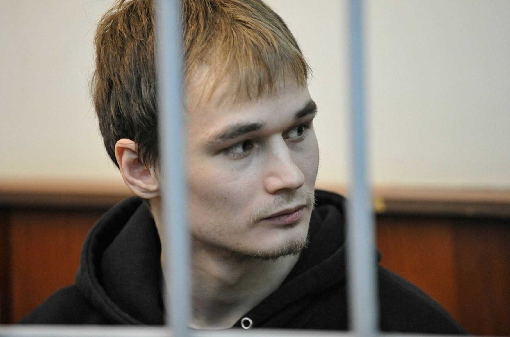 Математика Азата Міфтахова, засудженого на 6 років у справі про розбитому вікні в офісі «Єдиної Росії», відправили в колонії на важкі роботи