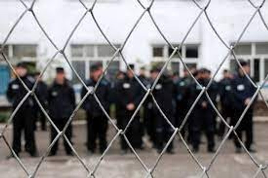 Засуджених залучили до робіт на будівництві льодового палацу в Новосибірську