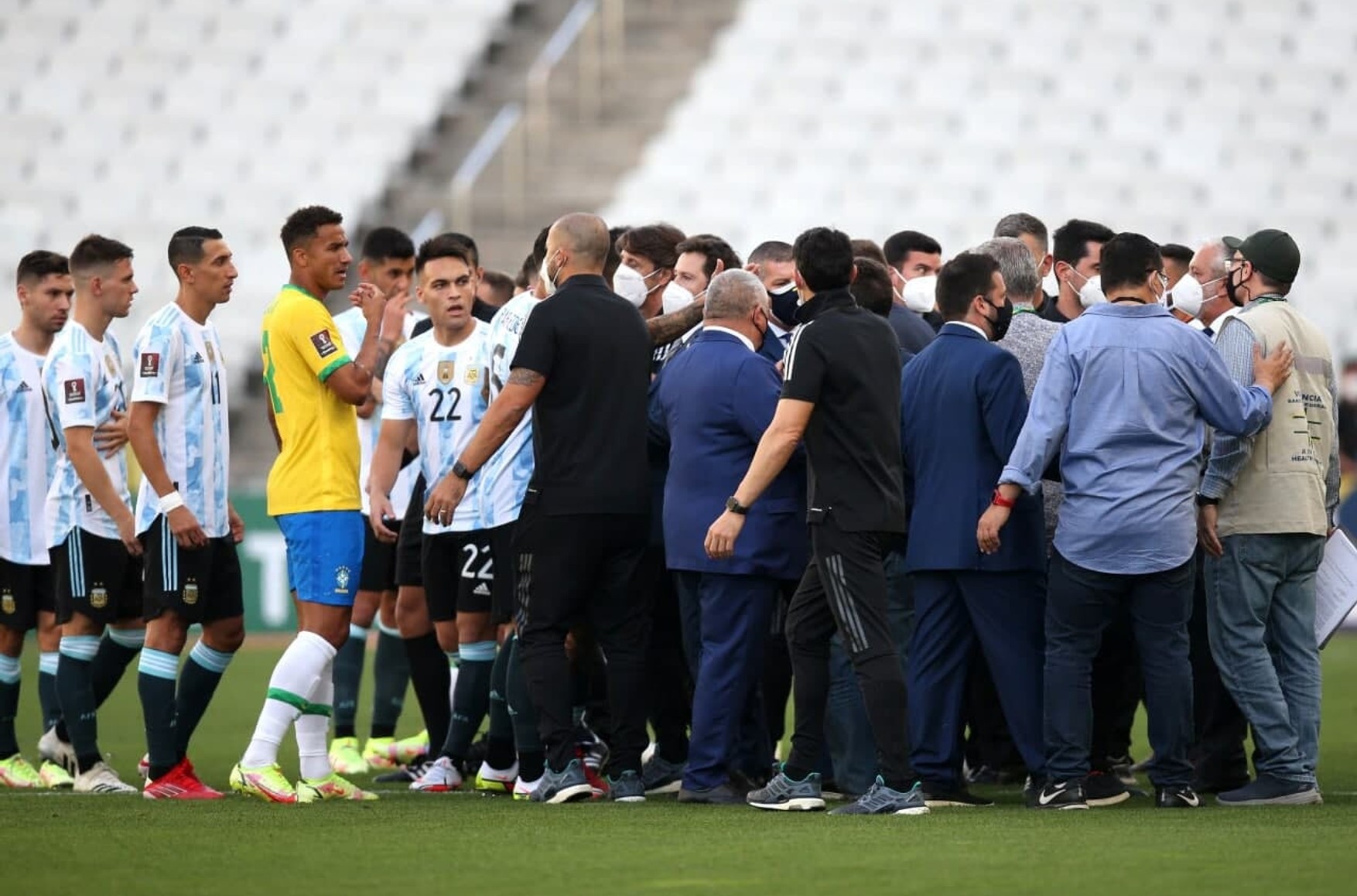 Поліція зупинила футбольний матч між Бразилією та Аргентиною через 4 гравців, яких підозрюють в порушенні карантинних правил
