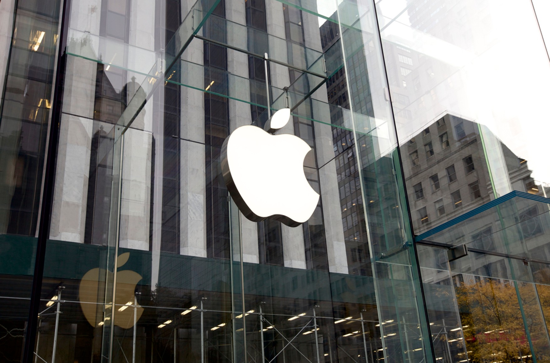 У Совфед заявили про готовність Apple сприяти органам держвлади. При цьому сама компанія повідомила, що не видалить додаток «Навальний»