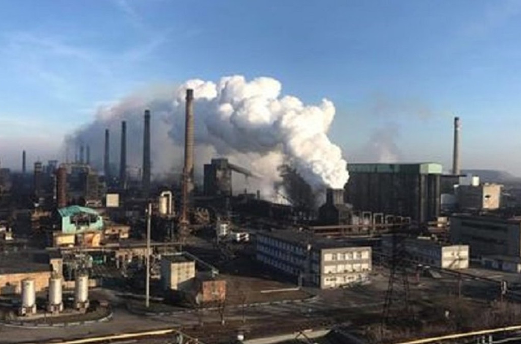 Пожар на Авдеевском коксохимическом заводе может обернуться экологической катастрофой — бывший гендиректор предприятия