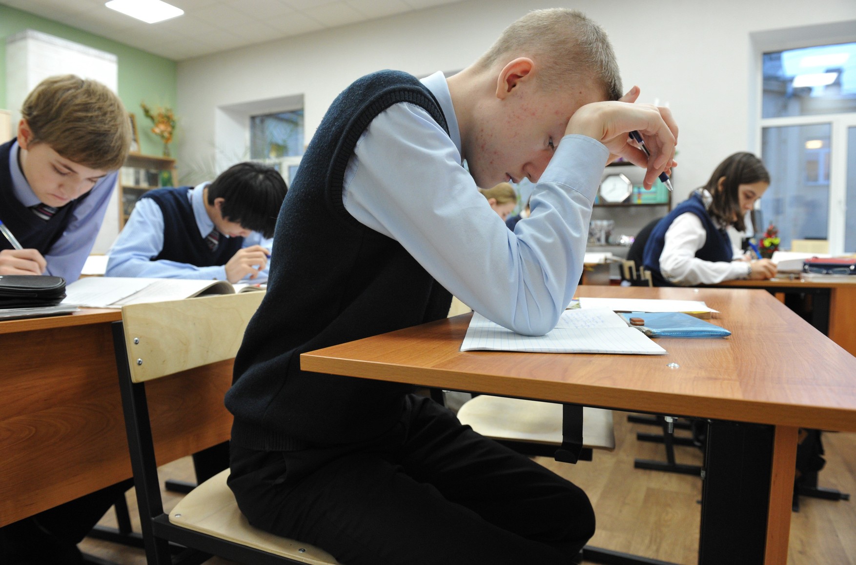 В школах Петербурга переносят всероссийские проверочные работы. Дефицитную бумагу экономят для ЕГЭ