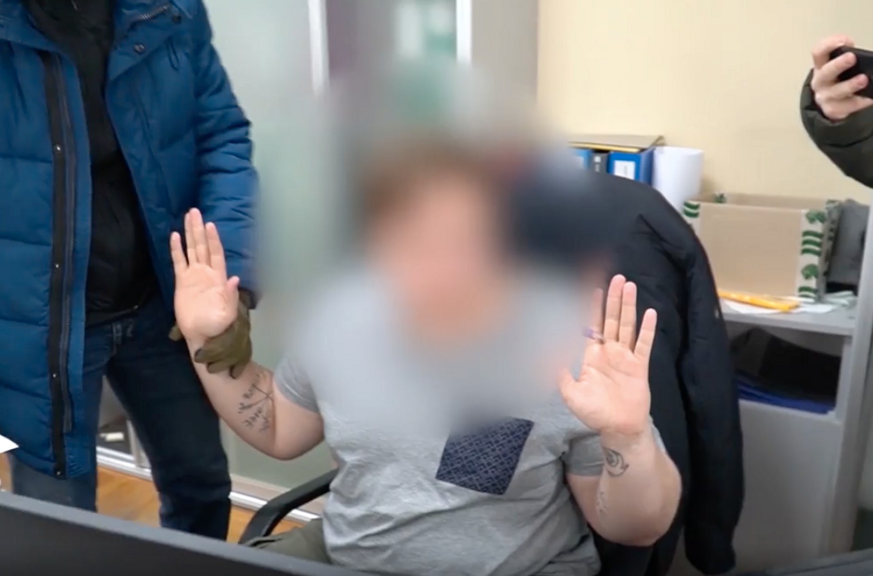 Жителя Хабаровска задержали по подозрению в передаче секретных данных Украине