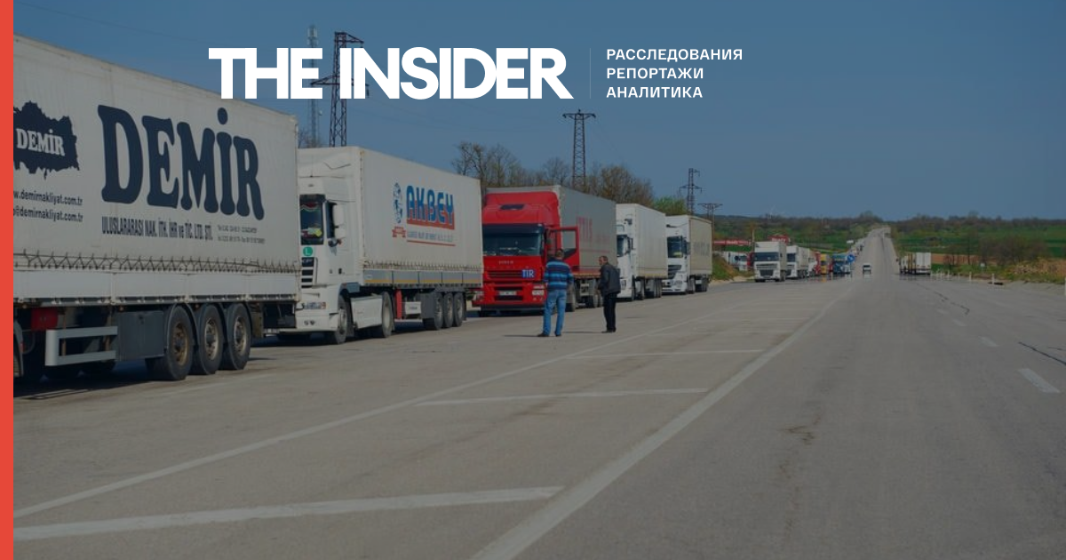 Сотни грузовиков застряли на границе Польши и Белоруссии из-за введенных санкций ЕС. Пробка растянулась на 80 км