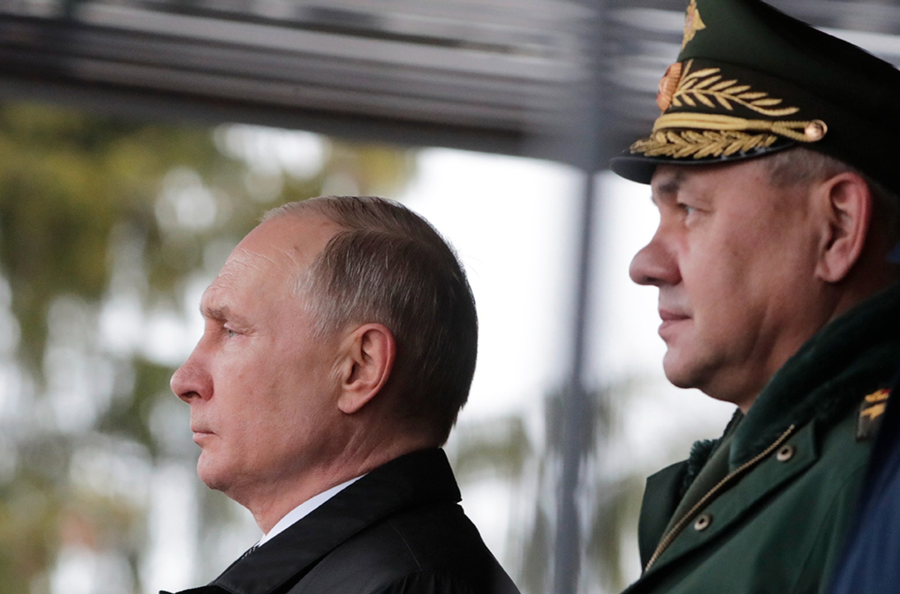 Шойгу заявил, что Мариуполь «взят под контроль». Путин приказал ему не штурмовать «Азовсталь», чтобы «сохранить жизни российских военных»