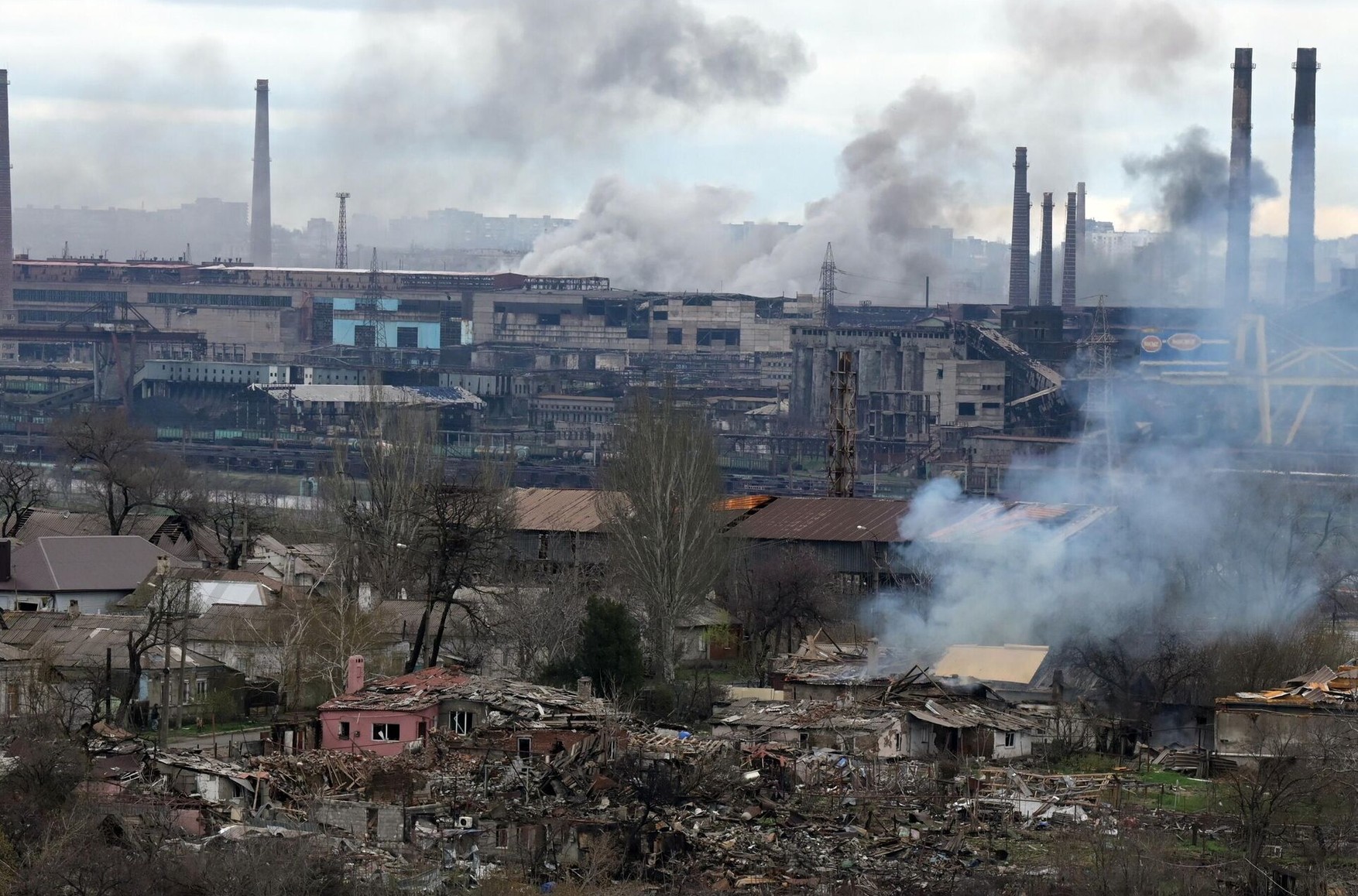 На «Азовстали» введен режим тишины. Территорию завода смогли покинуть 20 мирных жителей