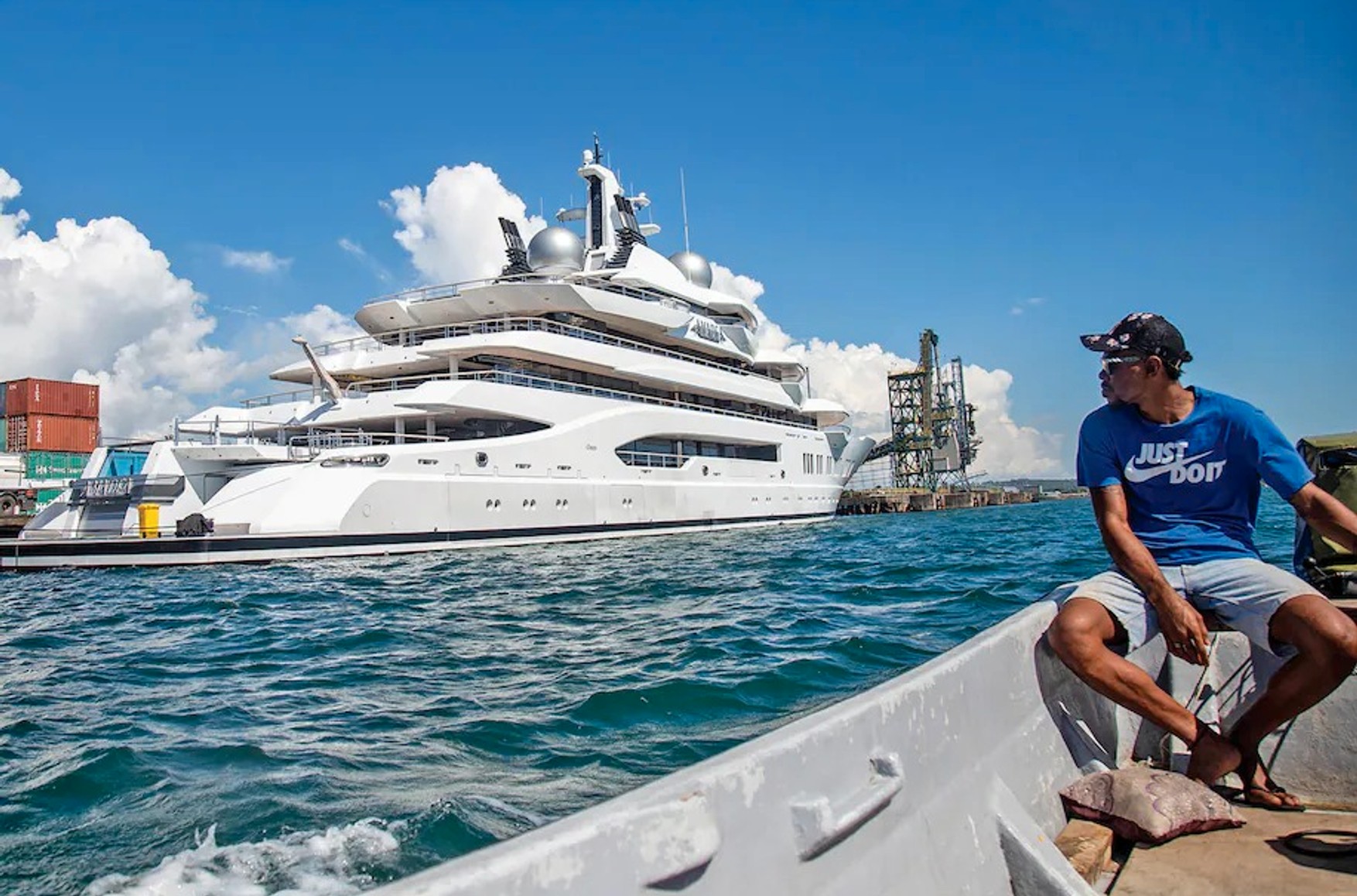 На Фиджи конфискована яхта Сулеймана Керимова стоимостью $300 млн