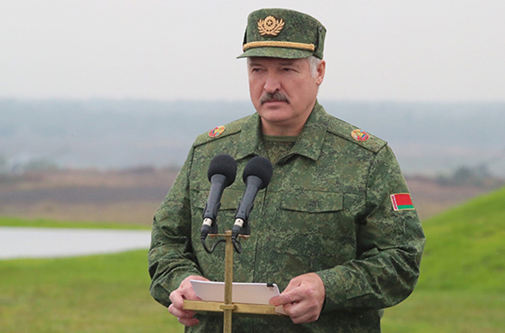 Лукашенко приказал немедленно создать оперативное командование Вооруженных сил Беларуси на украинском направлении