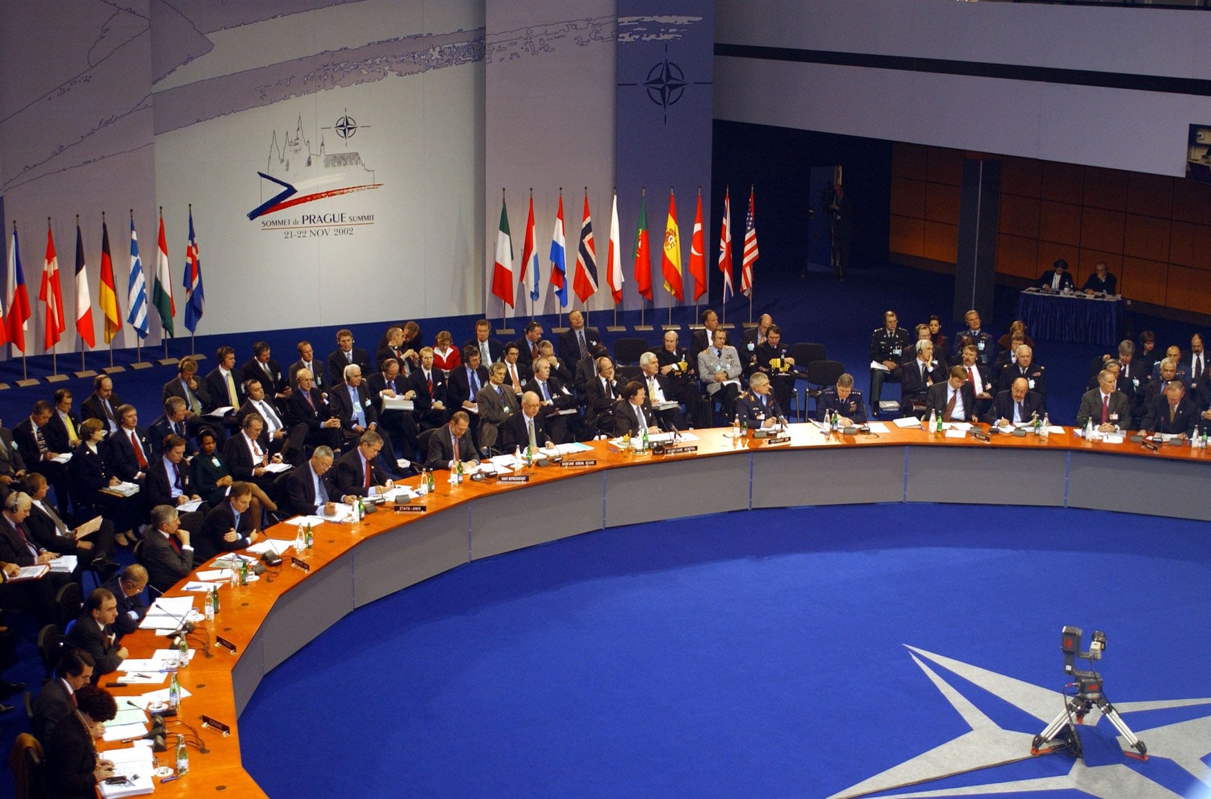 НАТО в своей новой стратегии обозначит Россию как прямую угрозу — Bloomberg