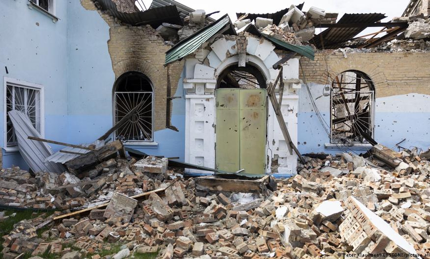 С начала российского вторжения в Украине были разрушены или повреждены более 250 учреждений культуры — Минкульт Украины