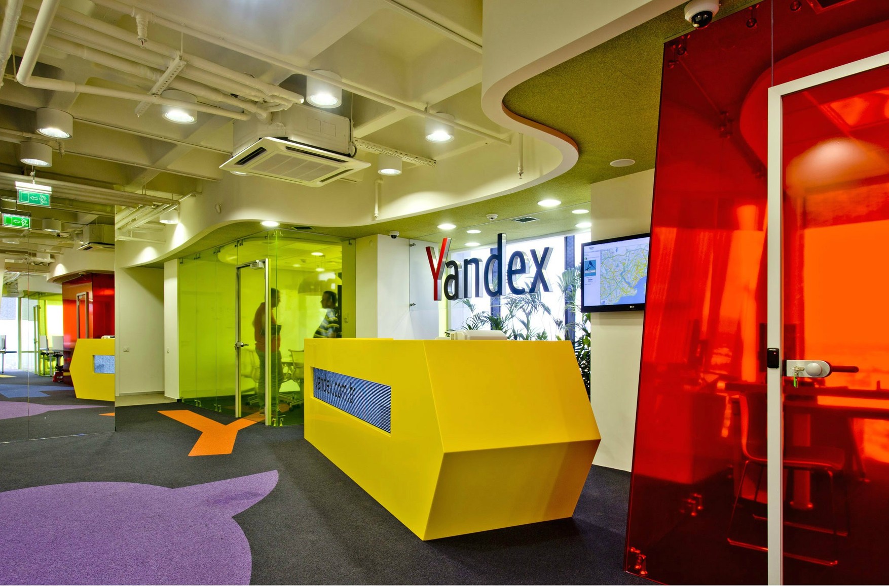 «Яндекс» с 2019 года формировал особый список изданий, которые попадали на главную страницу новостей — «Медуза»