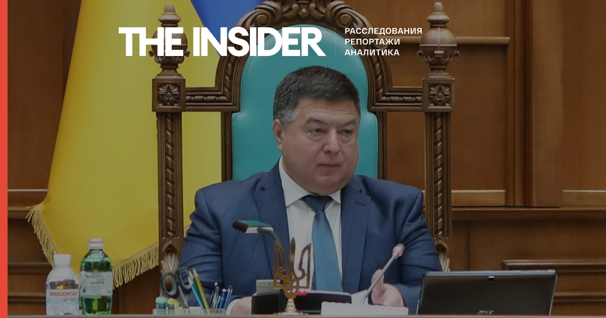 В Украине объявлен в международный розыск бывший глава Конституционного суда Александр Тупицкий. Его обвиняют в коррупции
