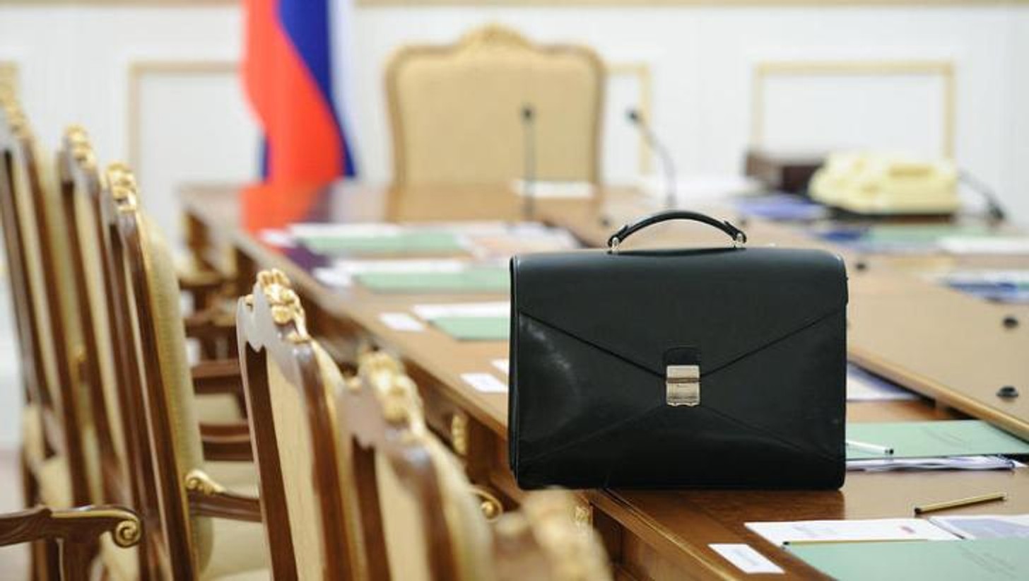 За один день пять российских губернаторов заявили, что сложат свои полномочия или не будут выдвигаться на следующий срок