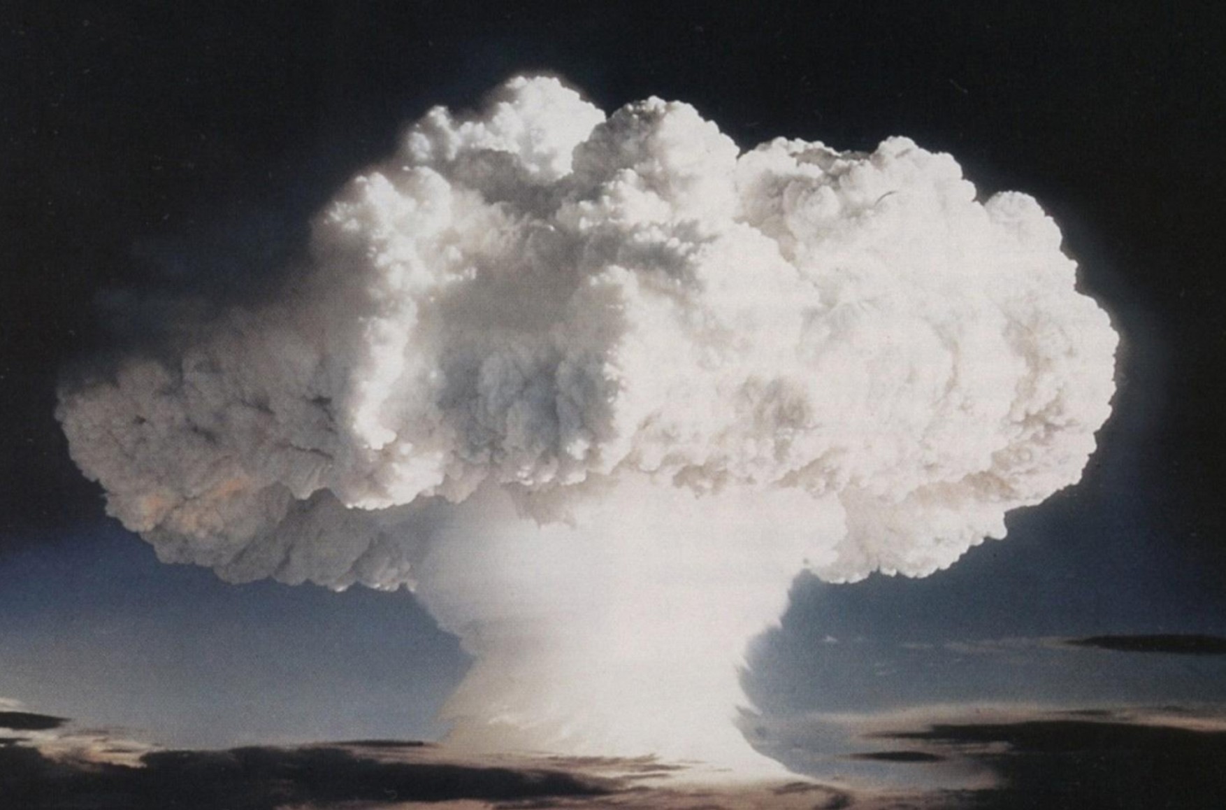 Риск применения ядерного оружия достиг самого высокого показателя со времен Холодной войны — SIPRI