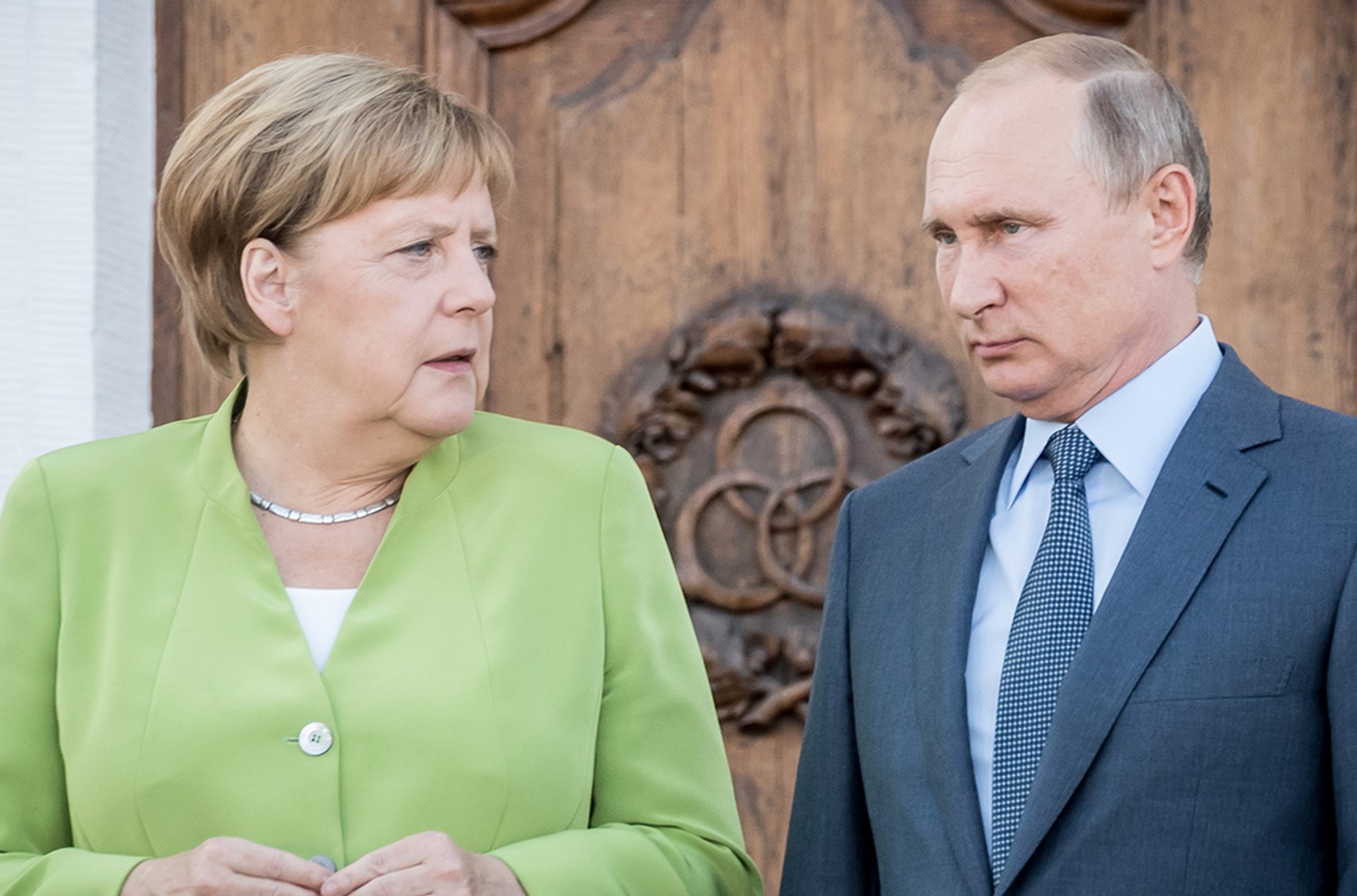 Меркель назвала нападение России на Украину «варварской войной» 