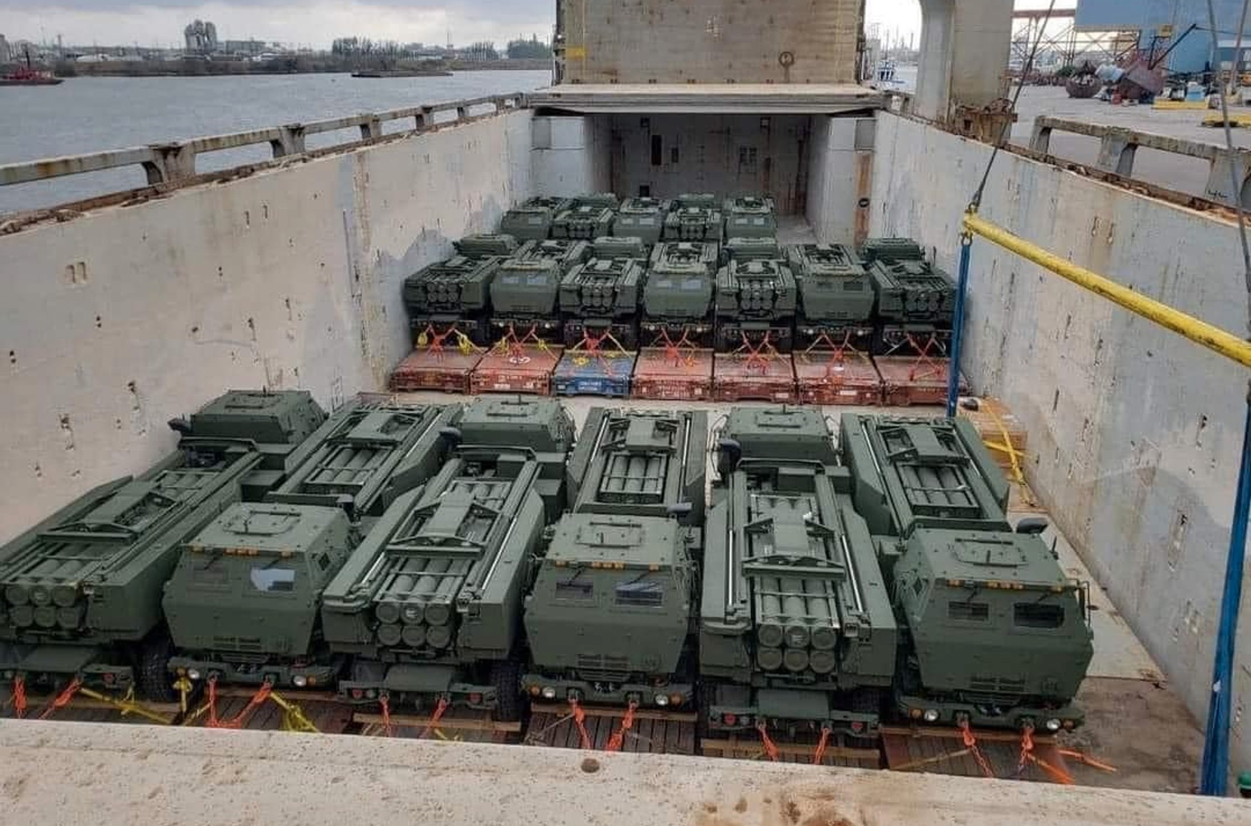 CNN: США отправят в Украину РСЗО HIMARS, которые смогут поражать цели на расстоянии в 80 км