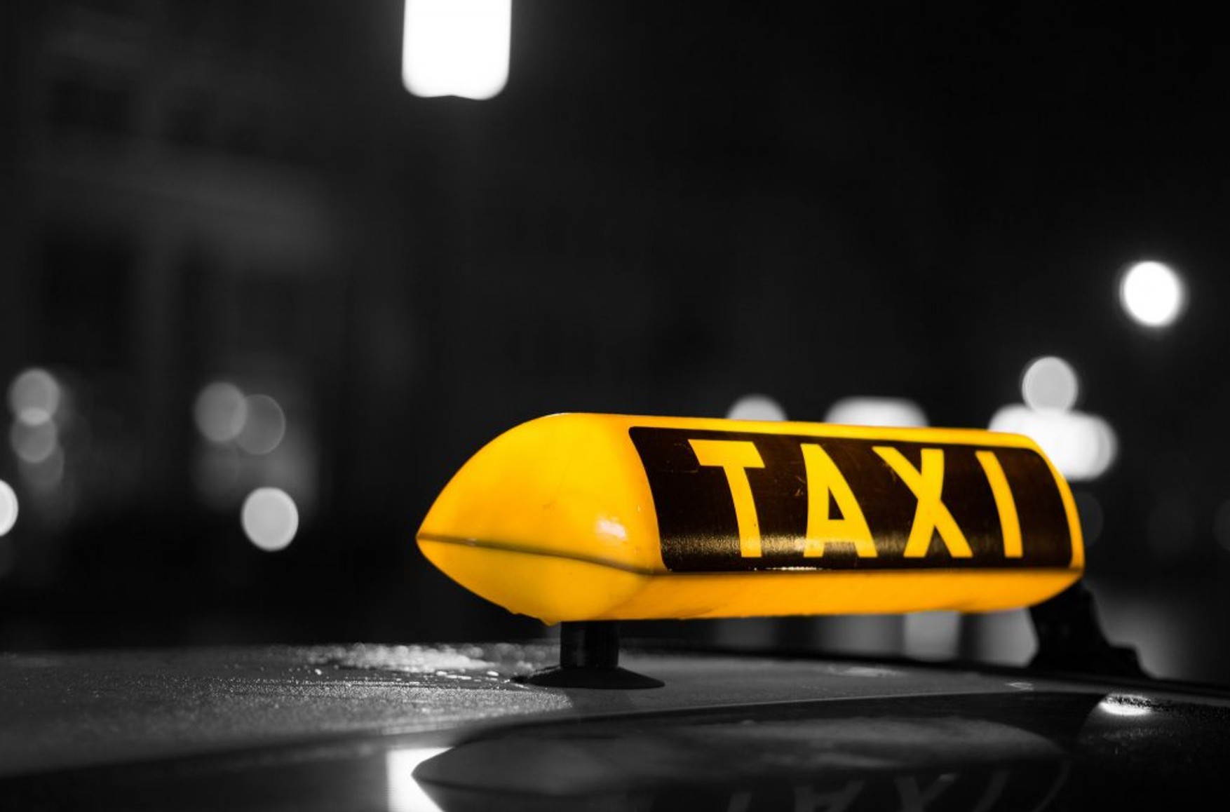 Людям с судимостью за ряд преступлений запретят работать водителями такси и автобусов. Таксистов без справок об отсутствии судимости уволят