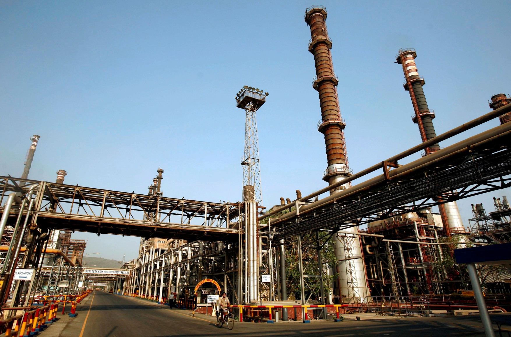 Индия намерена удвоить импорт российской нефти — Bloomberg