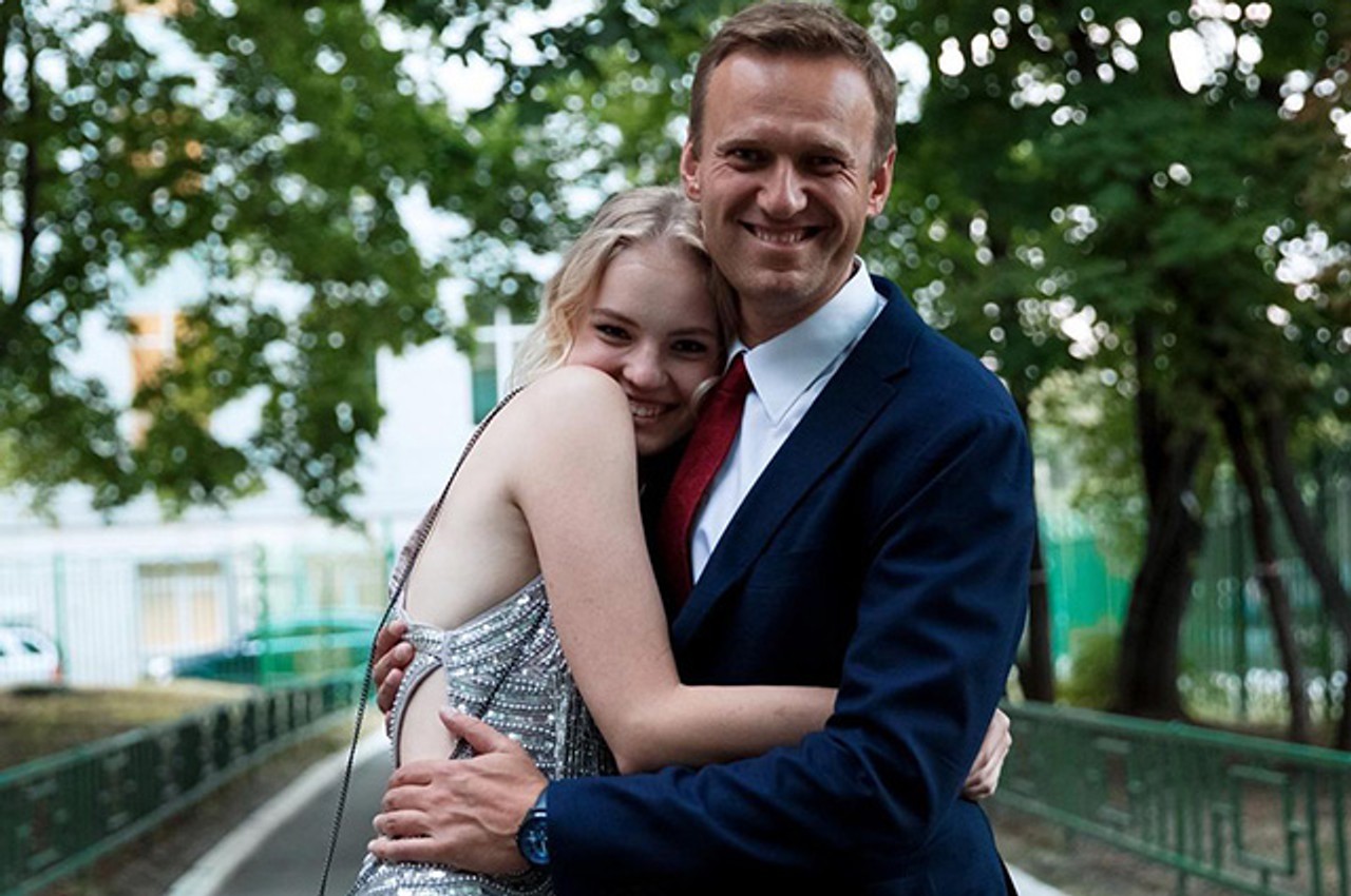 Дарья Навальная: «Для отца построили тюрьму в тюрьме, его никуда не выпускают, людям не разрешают общаться с ним»