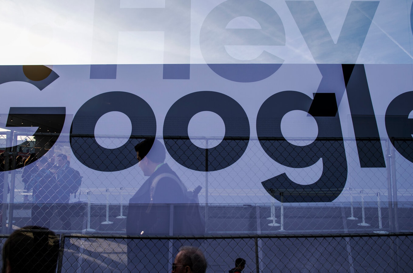 ФАС оштрафовала Google на 2 млрд рублей за блокировку аккаунтов на YouTube