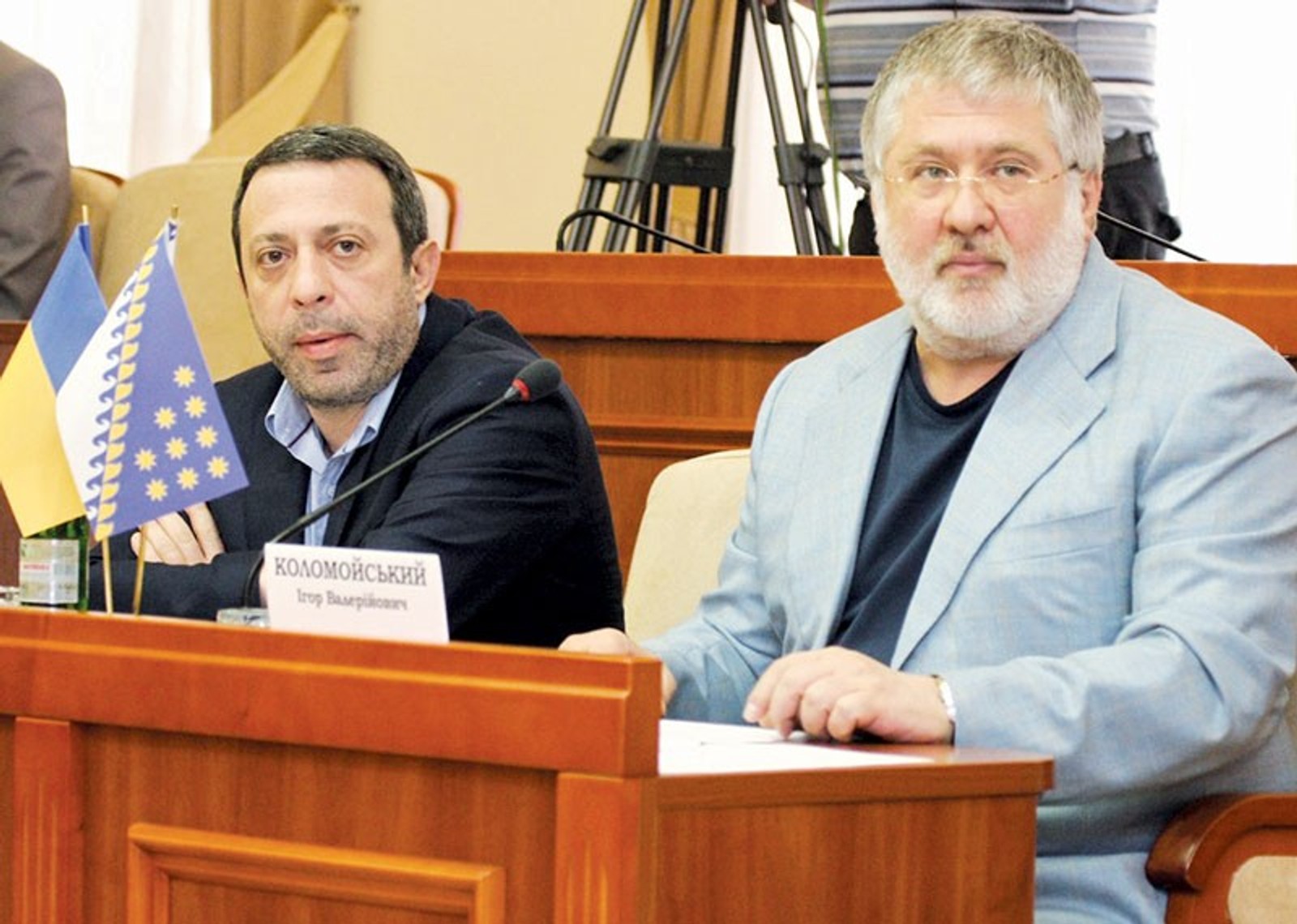 Бизнесменов Коломойского и Корбана лишили украинских паспортов. Корбана не пустили обратно в Украину