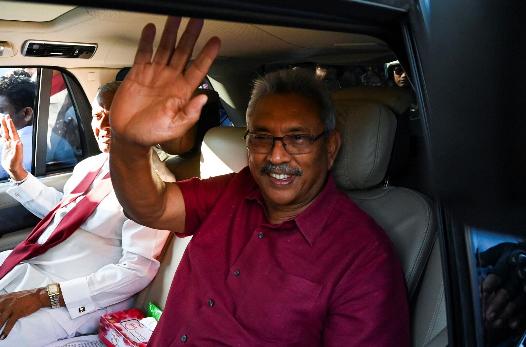Сбежавший президент Шри-Ланки прислал электронное письмо о своей отставке — Reuters