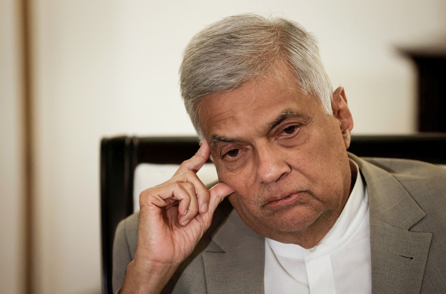 Премьер-министр Шри-Ланки назначен временным президентом страны