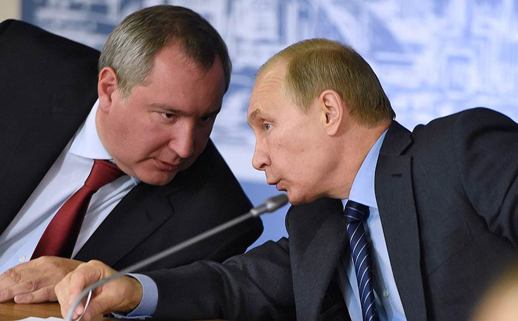 «Рогозин в фаворе у Путина». Глава Роскосмоса перейдет работать в администрацию президента — «Медуза»