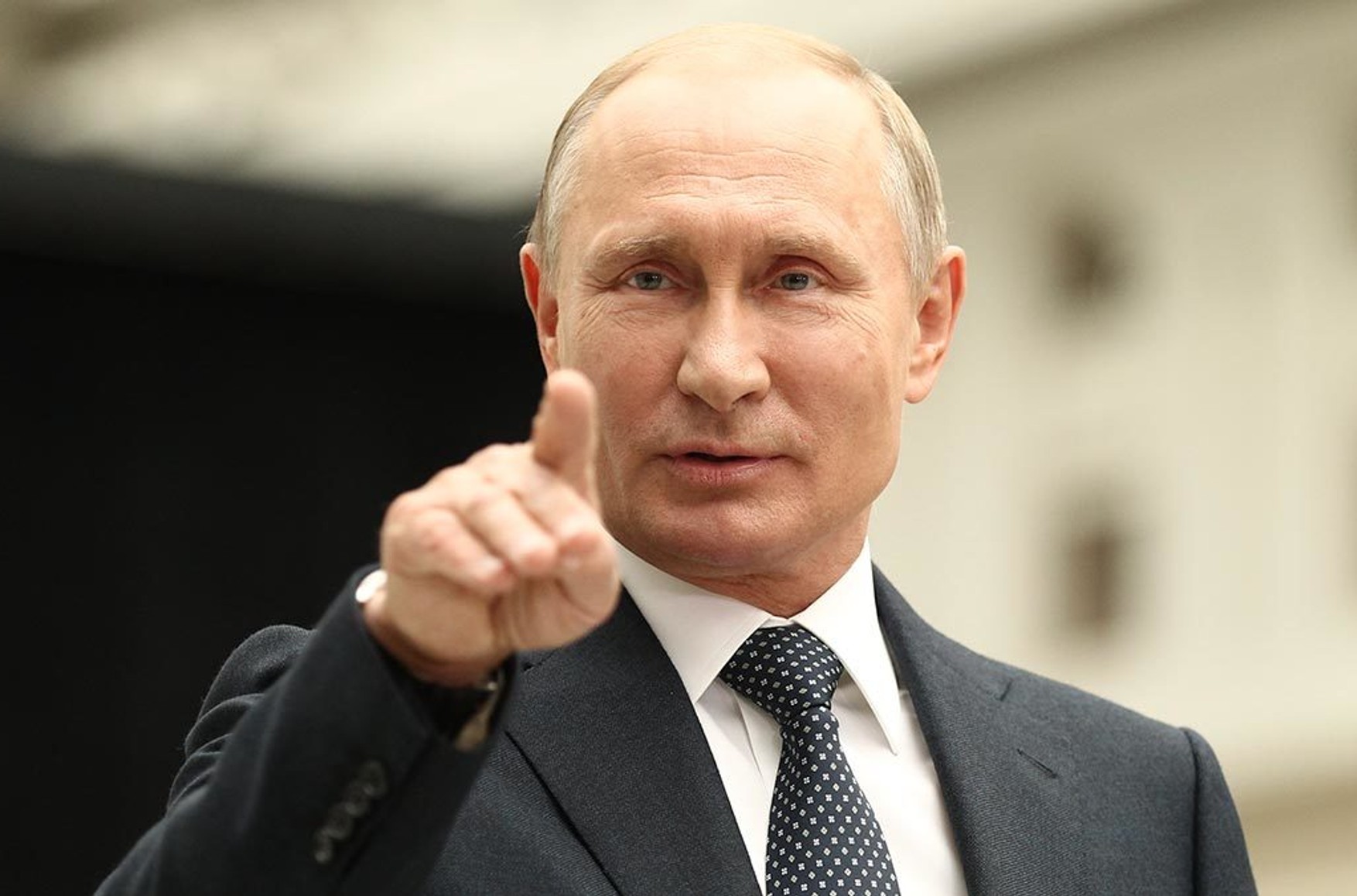 «Ведомости»: решение по обвалу рубля примет лично Путин
