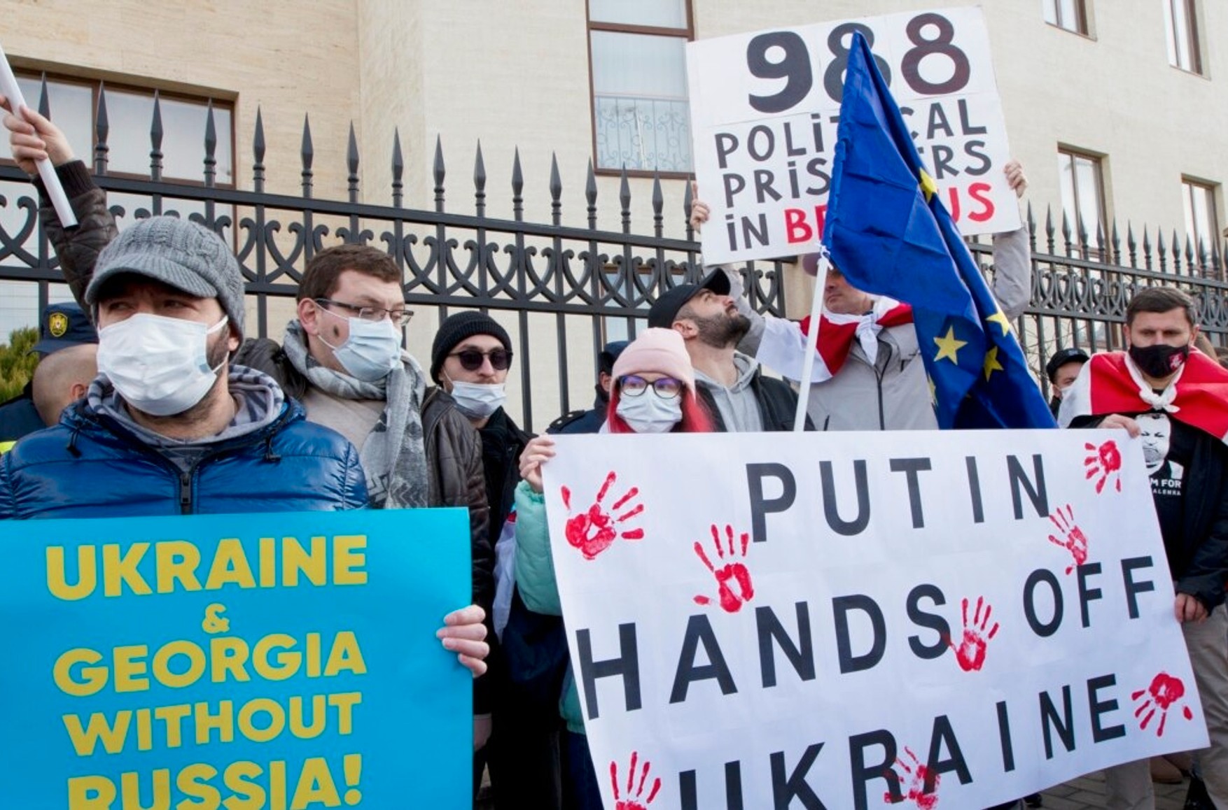 Грузинские правозащитные организации потребовали ввести визовый режим для россиян