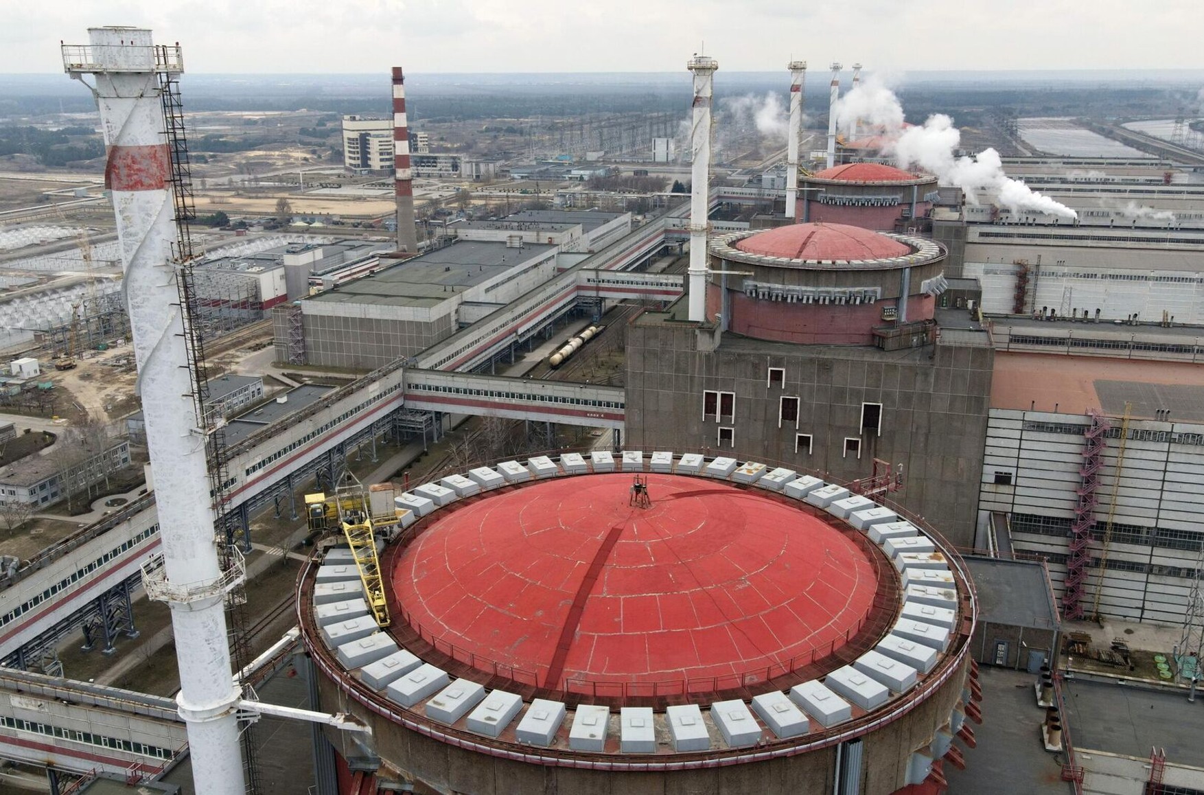 В Запорожской и Херсонской областях возникли проблемы с электричеством, водоснабжением и мобильной связью