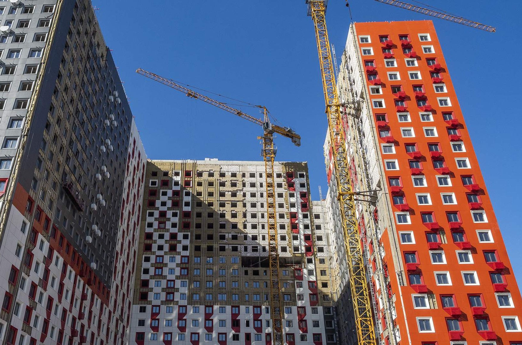 Хуснуллин: «Спрос на жилье в России в 2022 году снизится на 10–20%»