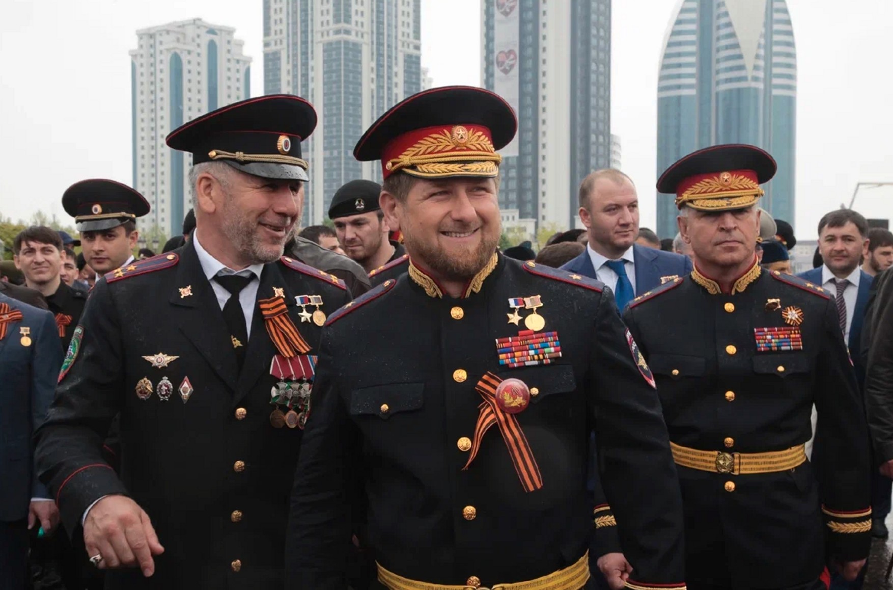 Глава «ЛНР» и Кадыров наградили друг друга орденами
