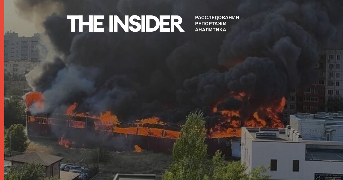 Площадь пожара на рынке в городе Волжский Волгоградской области достигла 7000 кв. м. 