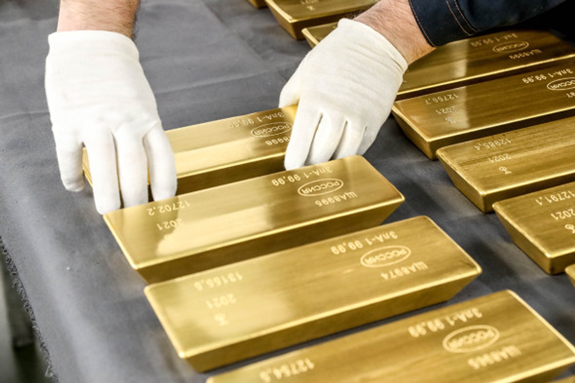 Швейцария запретила импорт золота из России и заморозила активы Сбербанка