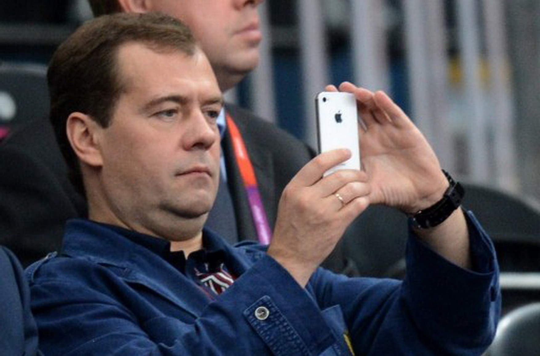 Пресс-служба «ВКонтакте» о посте Медведева про «искусственный» Казахстан: «Это сделал сторонний пользователь»